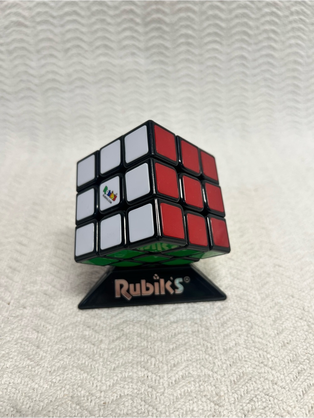 rubik's / 3x3 classic cube puzzle with stand